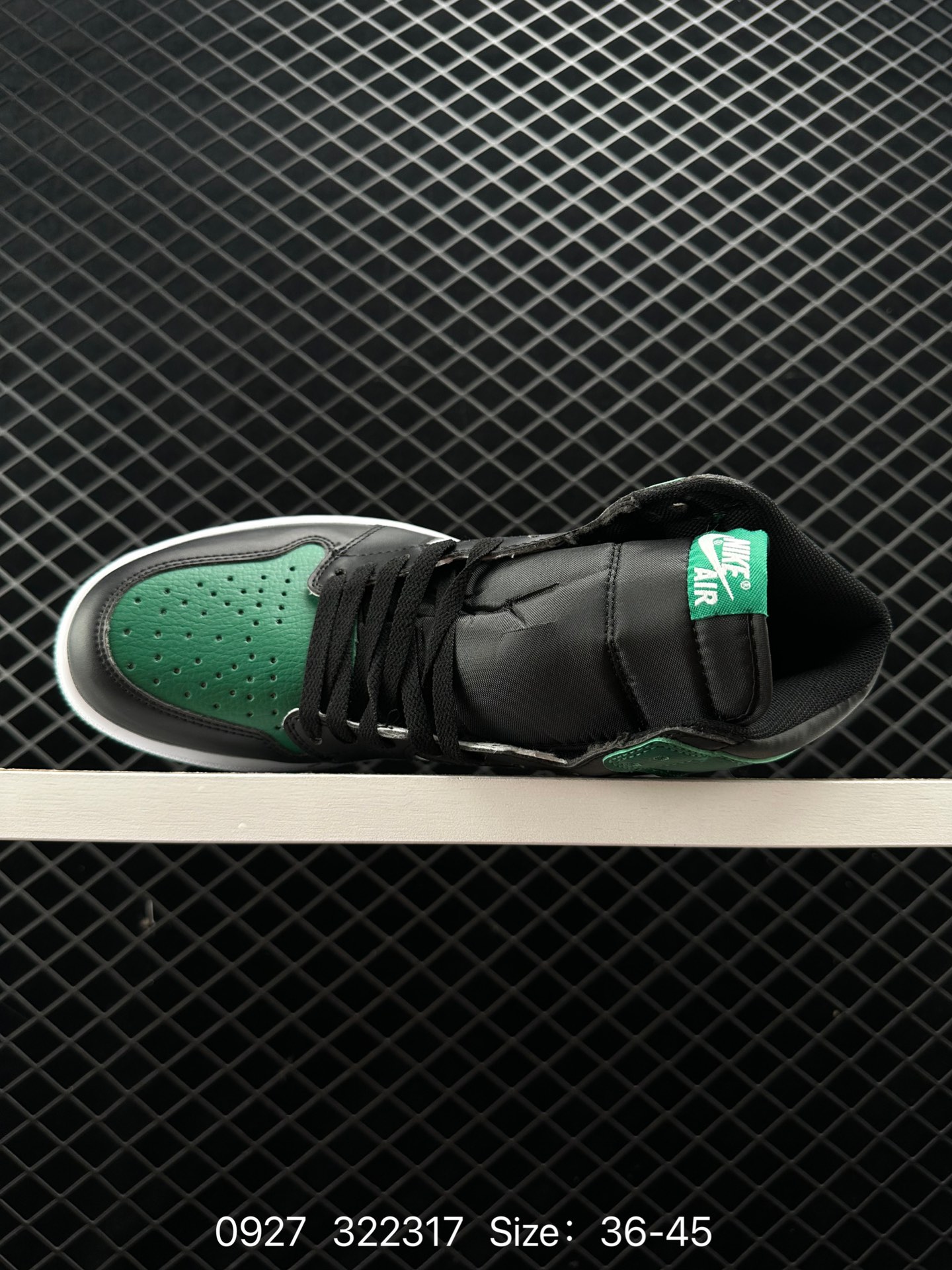 Nike Air Jordan 1 Retro High OG”Black/White“